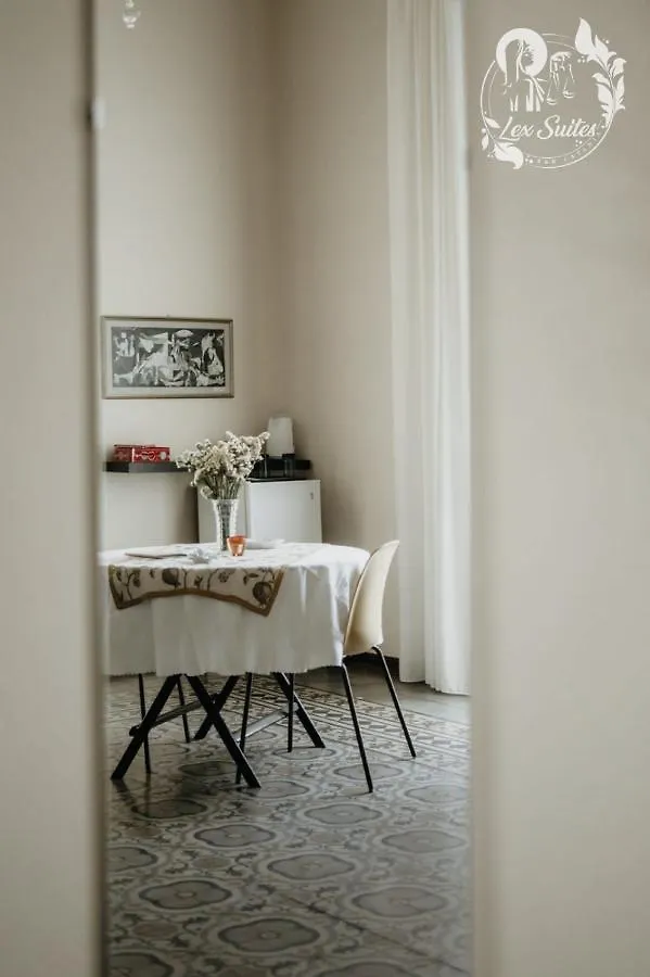 Lex Suites Katania 0*,