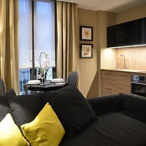 Qb/four Apartament