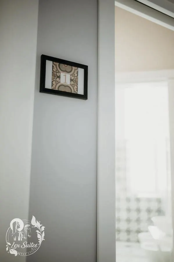 Lex Suites Katánie